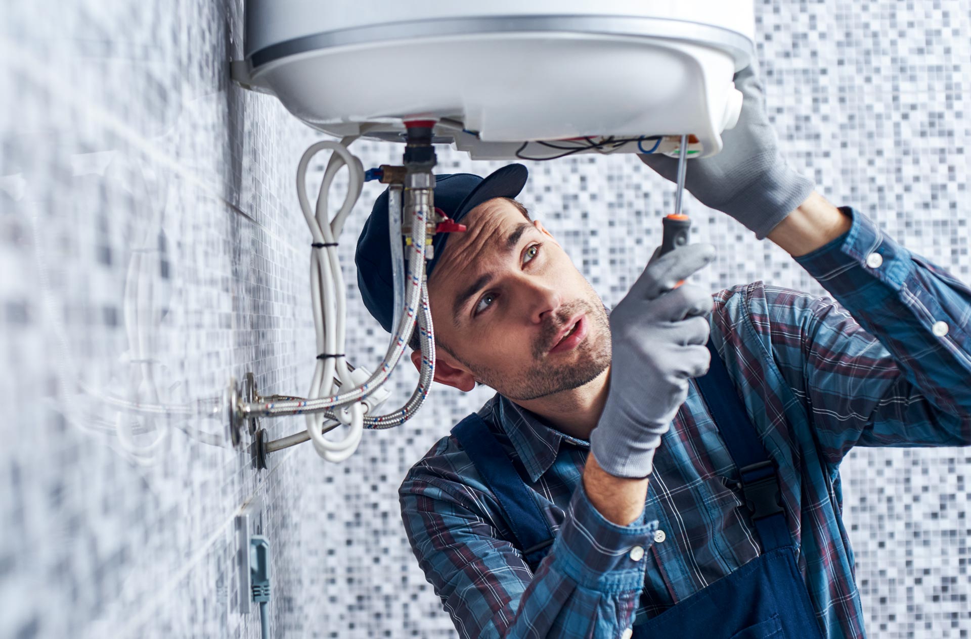 Eco-friendly plumber fixing water-saving system