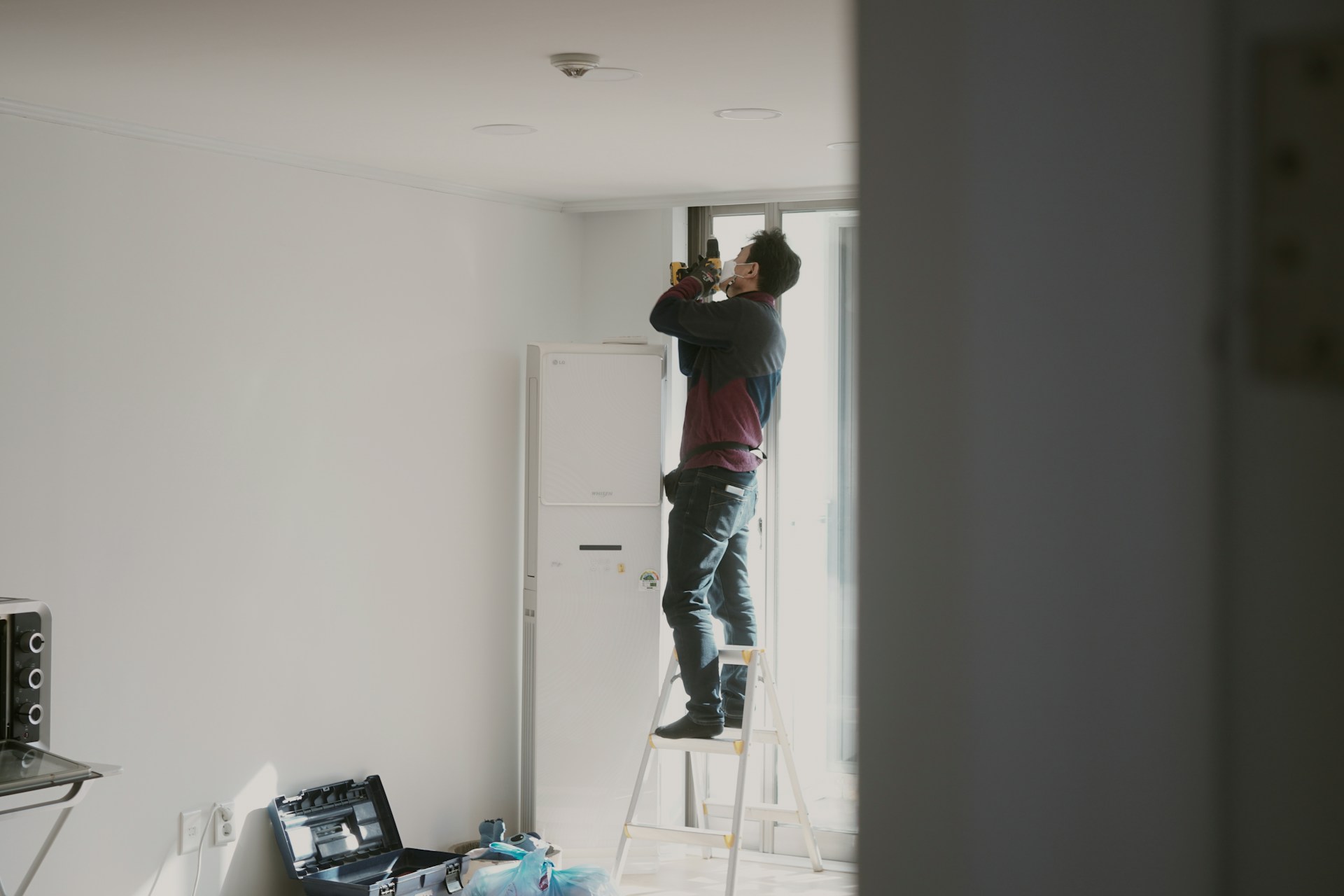 Professional ceiling installation in an Alberton home